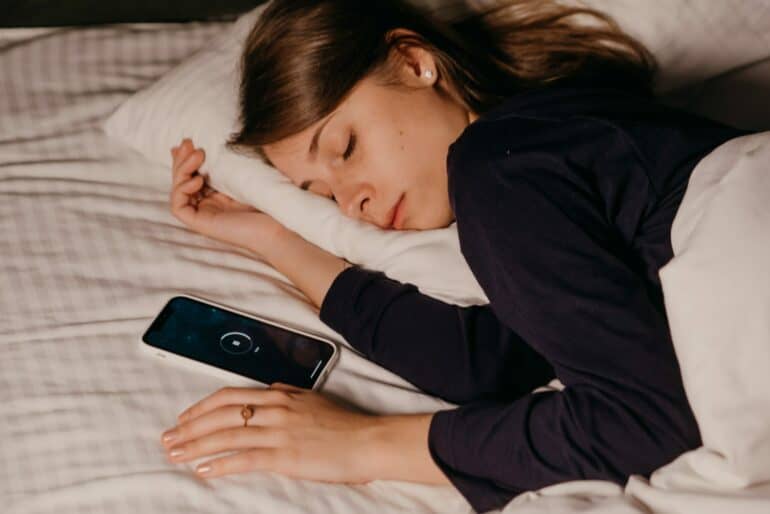 Thiền Ngủ Giúp Làm Dịu Lo Âu Ban Đêm Như Thế Nào
